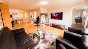 Full Privacy house with Free parkings